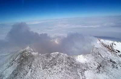 Peneliti Temukan 91 Gunung Berapi Baru di Antartika