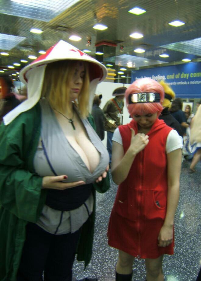ini loh cosplayer Sakura dalam film naruto (hot)