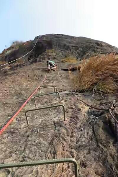 Mengenal Via Ferrata, Alat Bantu Yang Tak Biasa!