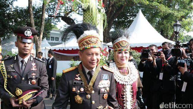Istri Tito Karnavian: Suami Tak Menang Karena Tak Pakai Koteka
