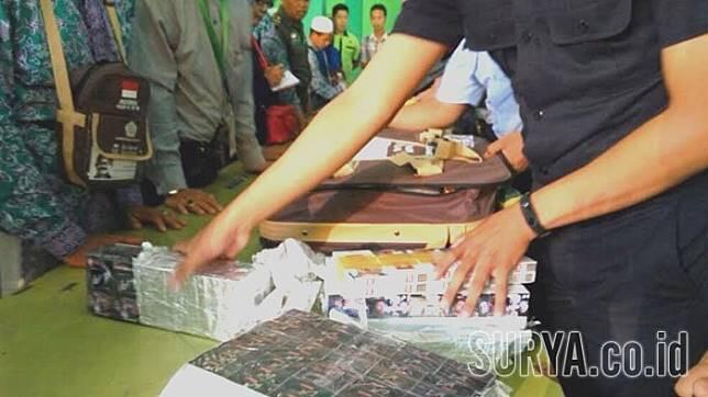 Bukan Sajadah atau Sorban, Petugas Bandara Terbelalak Lihat Isi Koper Jamaah Haji Asa