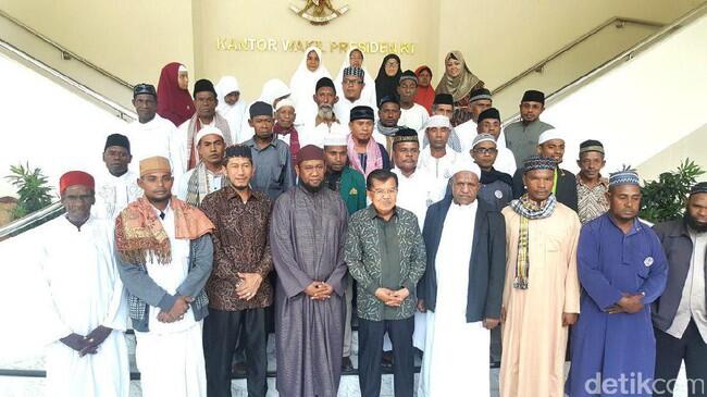 Temui Wapres JK, 30 Kepala Suku Papua Pamit Berangkat Haji