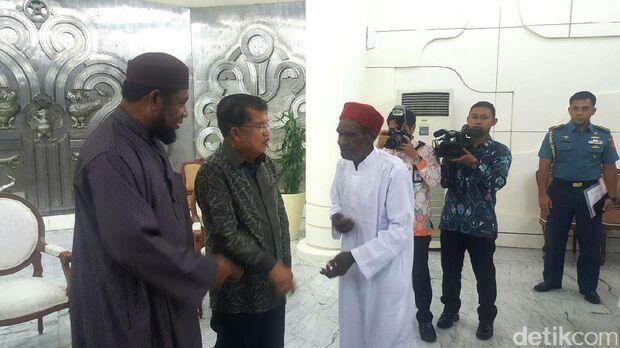 Temui Wapres JK, 30 Kepala Suku Papua Pamit Berangkat Haji