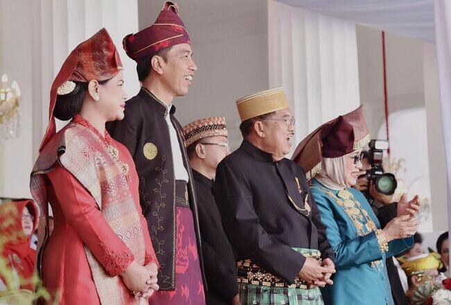 Foto-foto Seru HUT ke-72 RI di Istana dan Nyentriknya Para Menteri