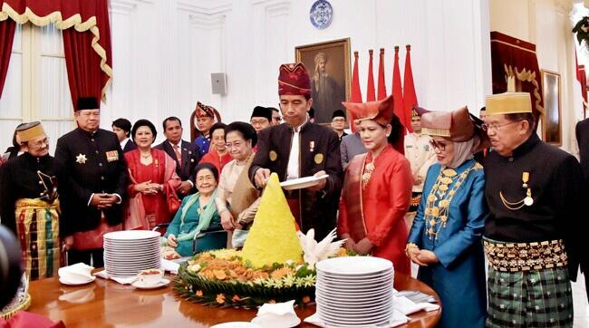 Foto-foto Seru HUT ke-72 RI di Istana dan Nyentriknya Para Menteri