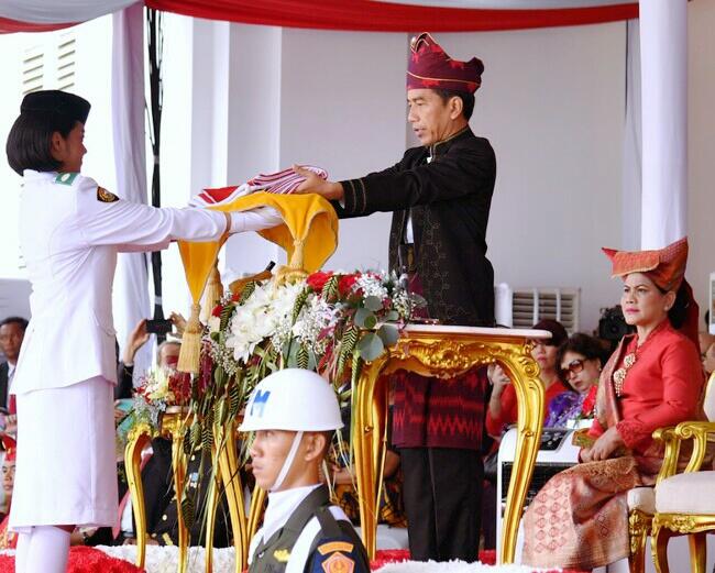 Foto-foto Seru HUT ke-72 RI di Istana dan Nyentriknya Para Menteri