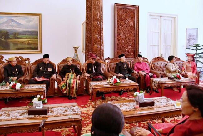 Foto-foto Seru HUT ke-72 RI di Istana dan Nyentriknya Para Menteri