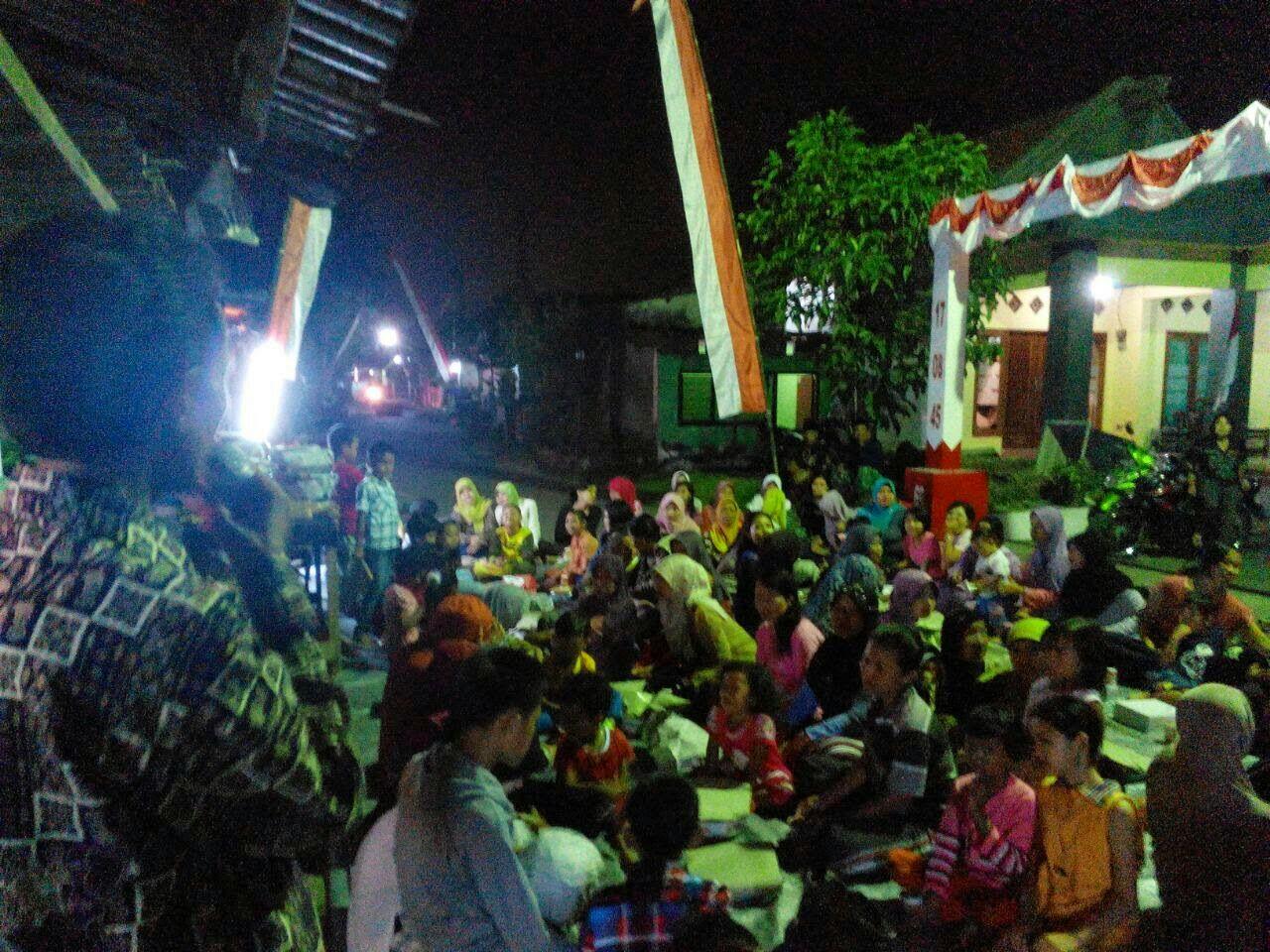 Melihat Malam Tirakatan dari Berbagai Daerah