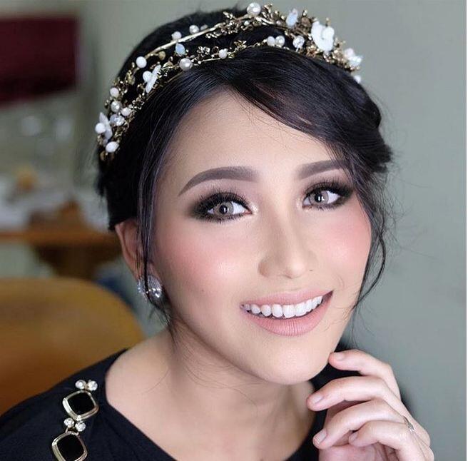 Cerai di usia belia, 10 seleb cantik ini dapat sebutan janda muda