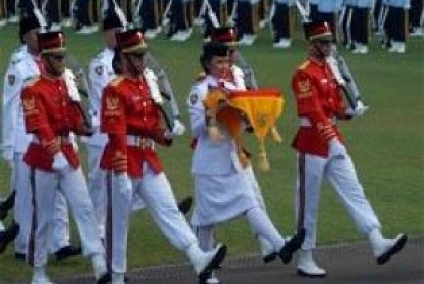 Anggota Paskibra Kerasukan Massal, Pengibaran Bendera 