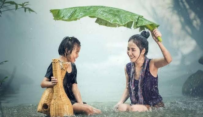 TIPS MEMBUAT WANITA MENJADI "BASAH"