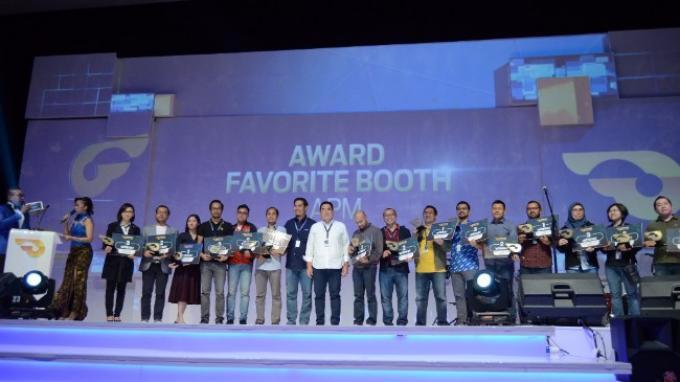 Mitsubishi Xpander Raih Penghargaan Mobil Penumpang Paling Favorit GIIAS 2017