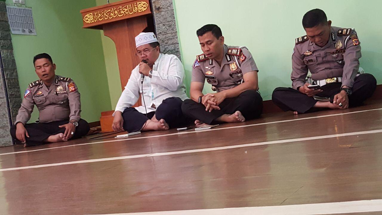 Ini Loh Aksi Unik Polres Kuningan Tiap Sabtu
