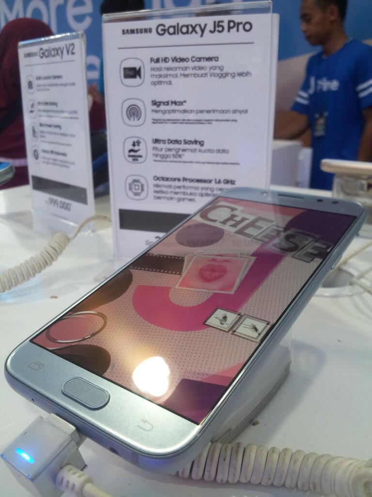 &#91;FR&#93; Ngevlog bareng Samsung di Jakcloth Cikupa 2017 #SamsungxJakcloth Mantab Gans !