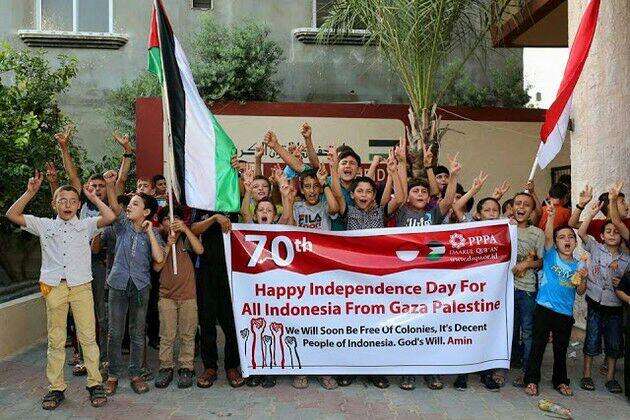 Sedihh dan terharu Masyarakat Palestina gelar HUT RI ke 72,,,