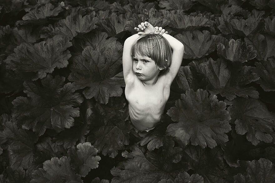 17 Foto Terbaik dalam The B&amp;W Child Photography Photo Contest