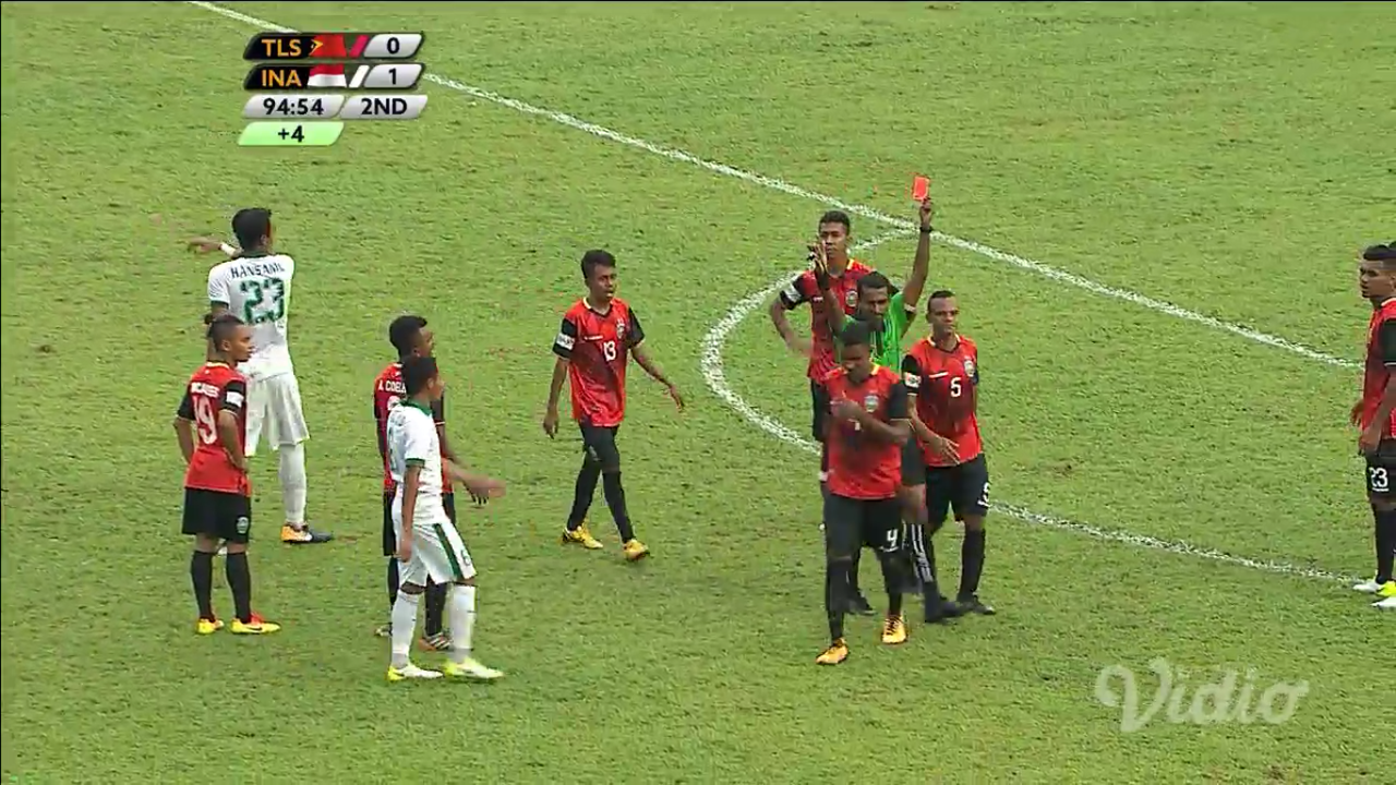 Diwarnai Hujan Kartu, Indonesia Ungguli Timor Leste 1-0