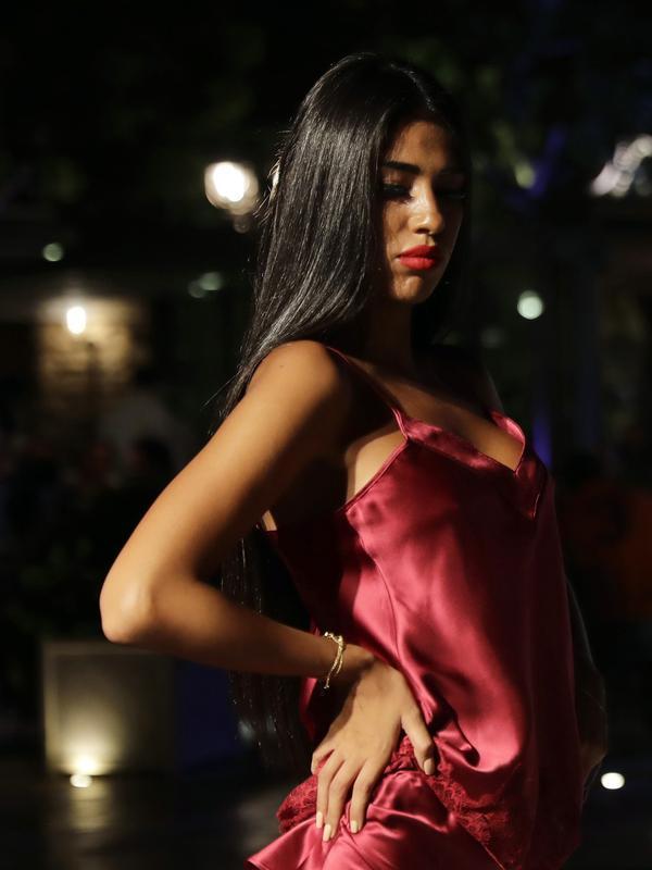 Seksinya Model-Model Pamerkan Lingerie
di Lebanon