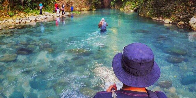 8 Danau paling biru di Indonesia yang jadi incaran traveller