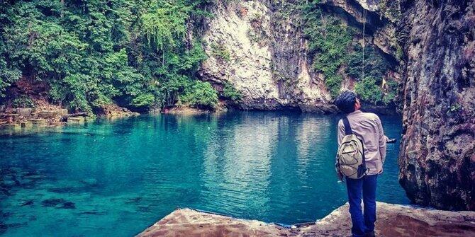 8 Danau paling biru di Indonesia yang jadi incaran traveller