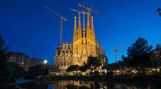 Mengintip Keindahan Gereja Sagrada Familia Yang Menjadi Target Teroris di Barcelona