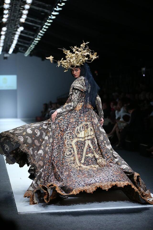 Menilik Deretan Fashion Show yang Pernah Diikuti Anniesa Hasibuan