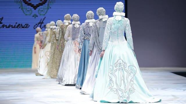 Menilik Deretan Fashion Show yang Pernah Diikuti Anniesa Hasibuan