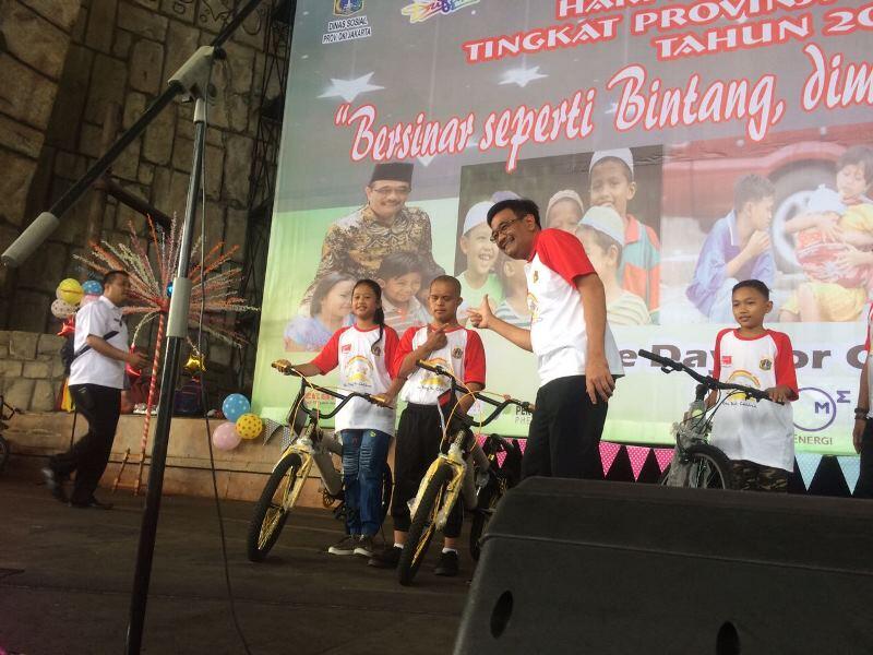 Kuis ala Jokowi Seorang Anak Jawab Anies Gubernur DKI, Djarot: Belum, Belum...