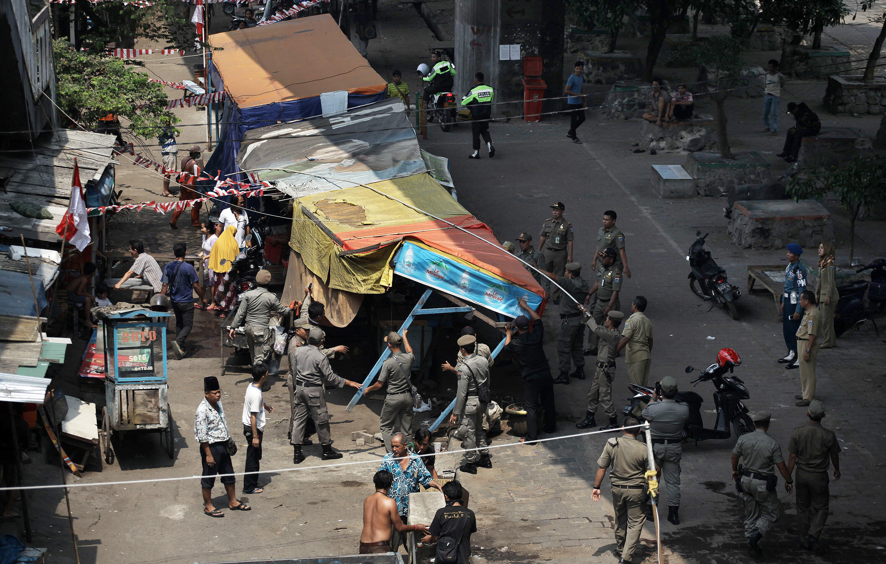 Satpol PP Ngeluh Kewalahan Ulah PKL