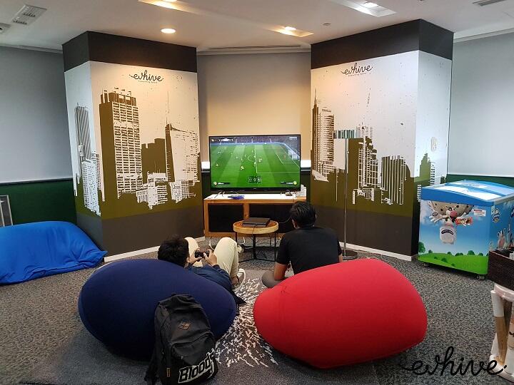 Freelancer Bekerja di Coworking Space? Kenapa Tidak! Temukan 4 Alasannya Disini!