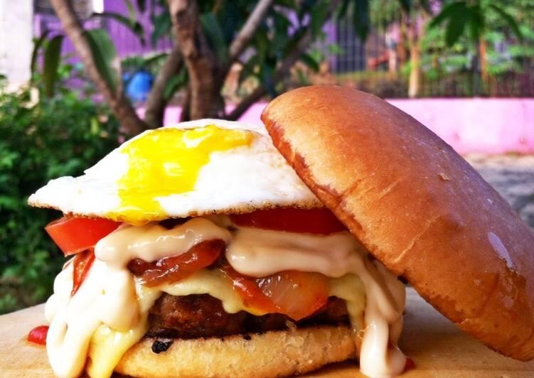 10 Burger Terbaik yang DIJAMIN membuat kamu ngiler!