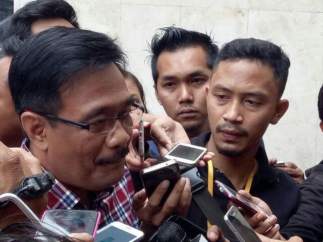 Djarot Serahkan Kebijakan Larangan Motor pada Anies