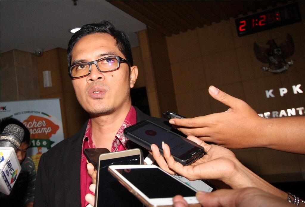 KPK Sita 10 Tas Isi Uang Suap di Kemenhub