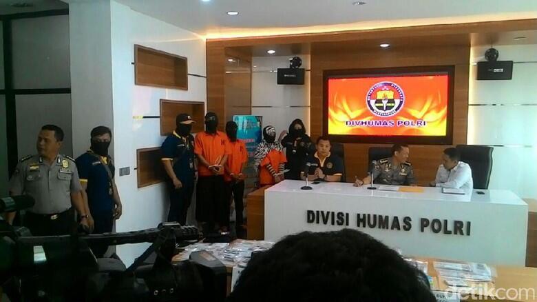 Tokoh Intelektual di balik SARACEN, sindikat penyebar HOAX &amp; isu SARA!
