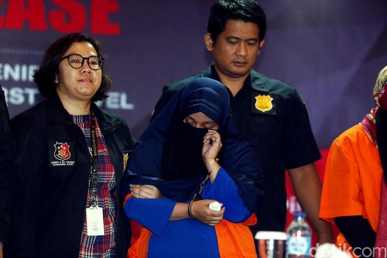 Koleksi Jaket Anniesa Hasibuan yang Mencapai Rp 400 Juta