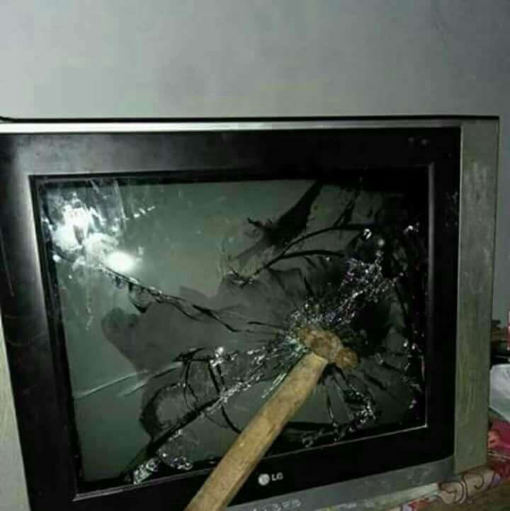 Efek Sepak Bola Kalah