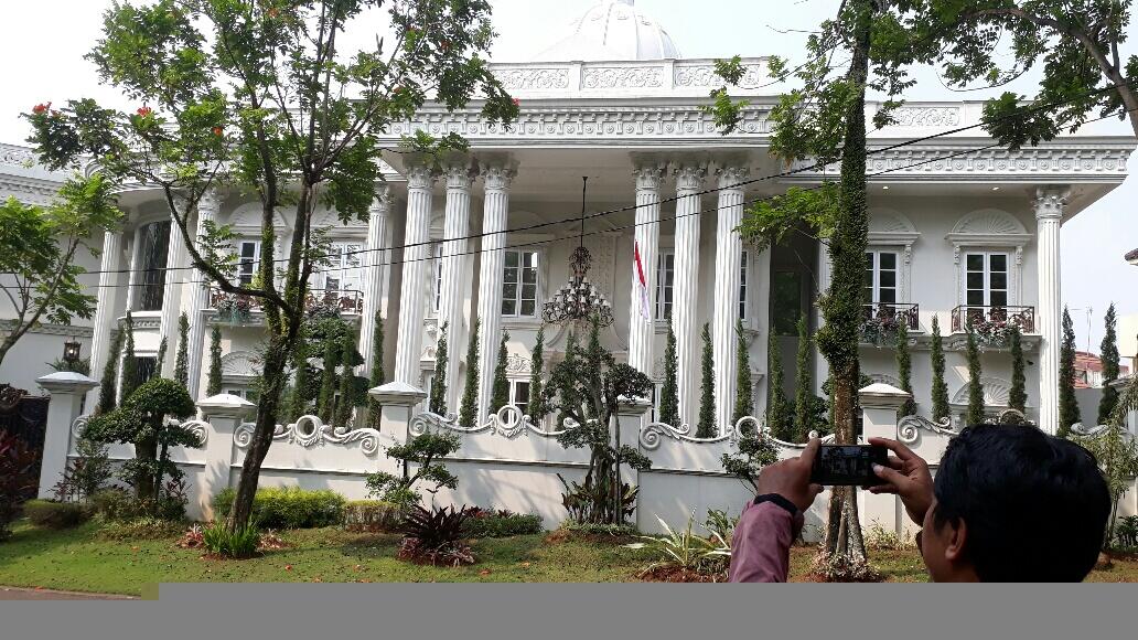 Pengawalan VVIP bagi Raja dan Ratu First Travel