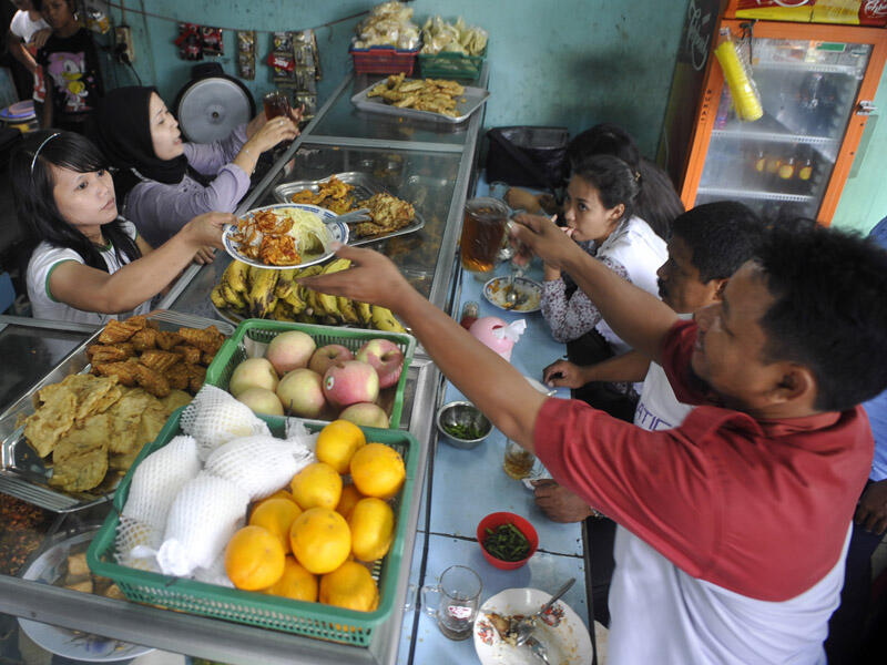 Cewek Tuh Makin Gak Bisa Masak, Makin Layak Di Jadikan Calon Istri