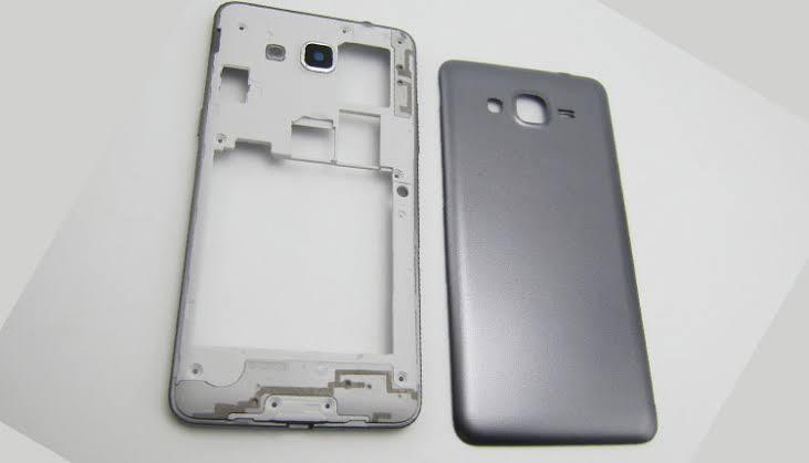 Melihat Cara Pembuatan Smartphone 