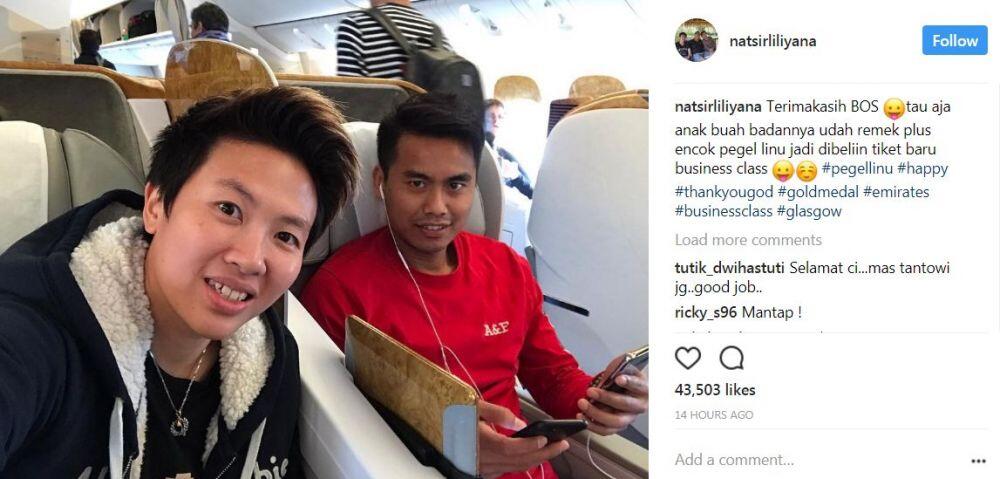 Status Liliyana Natsir naik pesawat kelas bisnis ini kocak