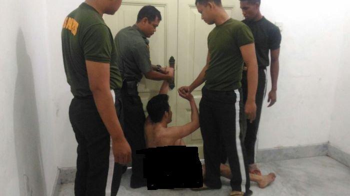 BS Nekat Bugil di Depan Istana Karena Depresi, Terlalu Lama Tak Kunjung Dapat Jodoh