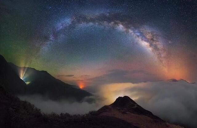 Ini Dia Gan Tempat Paling Berwarna Di Dunia Indonesia Juga Masuk Lho.! 