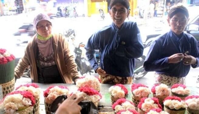 &#91;emejing !!!&#93; Bisnis Warung Makanan Roh Halus Ini Bisa Kantongi 8 Juta Per Hari Loh