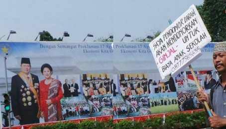 4 Kisah Memilukan Orang Tua yang Rela Jual Ginjal Demi Sekolah Anak.