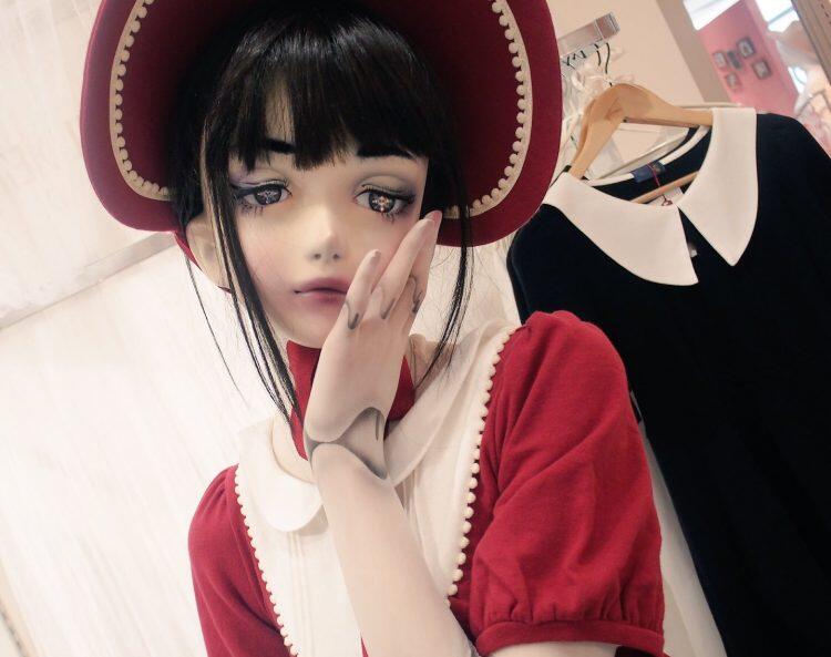 Pose-pose Cantik Lulu Hashimoto Yang Bikin Pria Semakin Ngiler