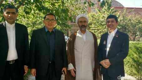 Idul Adha, Fadli Zon Kunjungi Blue Mosque Yerevan Armenia