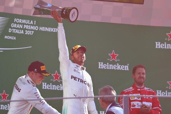 Mercedes Berkuasa di Markas Ferrari