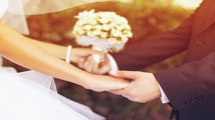 Keluarga Gadis Ini Lapor Polisi Gara-gara Calon Menantunya Ternyata Wanita