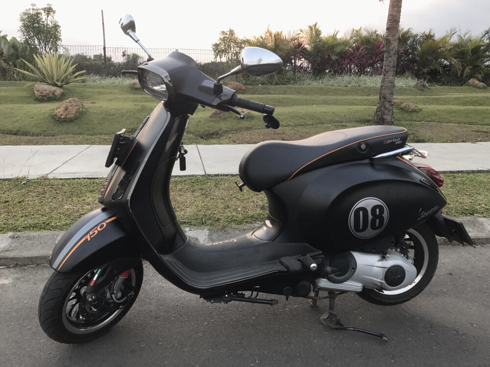 Terjual Vespa  sprint 2022 hitam  Doff  Limited edition KASKUS