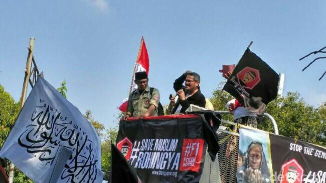 Orasi Bela Rohingya, Jonru: Mari Berdoa agar Myanmar Damai